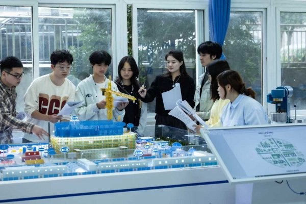 服务区域经济社会高质量发展