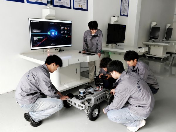 历经复校更名